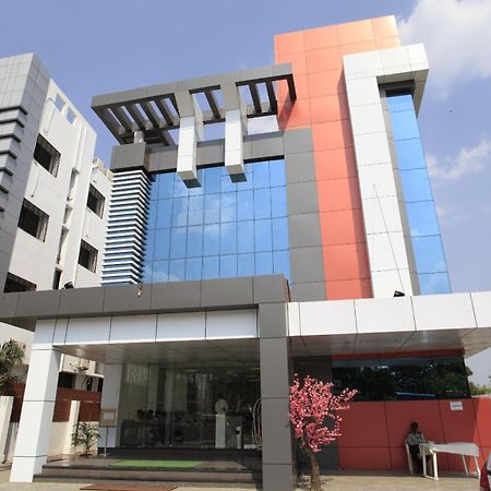 Hotel Sai Mahal Ширді Екстер'єр фото